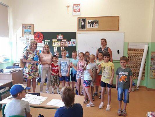 Grafika #4: 12.06.2019 Nasza pierwsza wizyta w szkole