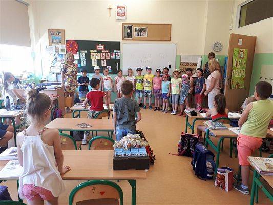 Grafika #6: 12.06.2019 Nasza pierwsza wizyta w szkole