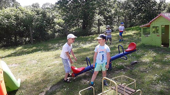 Grafika #0: 06.06.2019 Zabawy w przedszkolnym ogródku