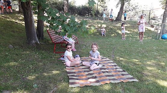 Grafika #3: 06.06.2019 Zabawy w przedszkolnym ogródku