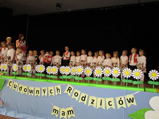 Grafika #4: 29.05.2019 Dzień Mamy i Taty w GOKiS w Wicku