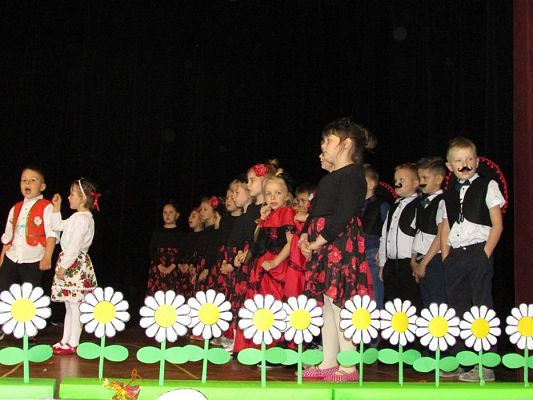 Grafika #11: 29.05.2019 Dzień Mamy i Taty w GOKiS w Wicku