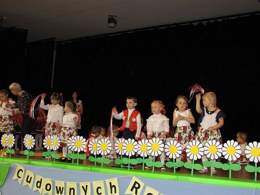 Grafika #17: 29.05.2019 Dzień Mamy i Taty w GOKiS w Wicku