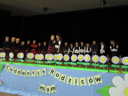 Grafika #47: 29.05.2019 Dzień Mamy i Taty w GOKiS w Wicku