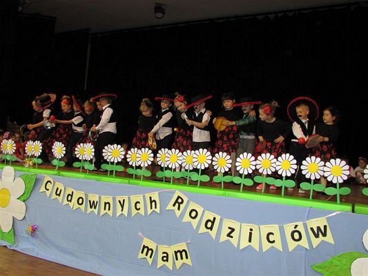 Grafika #63: 29.05.2019 Dzień Mamy i Taty w GOKiS w Wicku