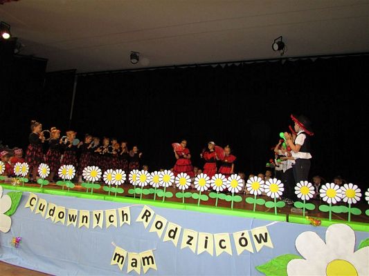 Grafika #68: 29.05.2019 Dzień Mamy i Taty w GOKiS w Wicku