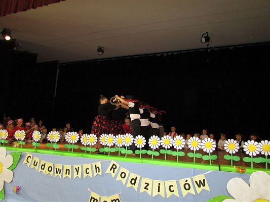 Grafika #70: 29.05.2019 Dzień Mamy i Taty w GOKiS w Wicku