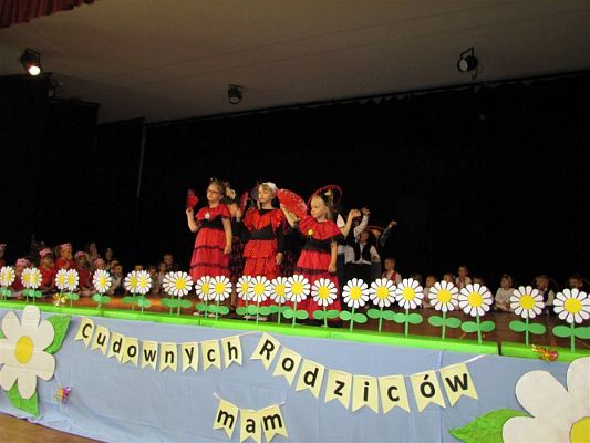 Grafika #71: 29.05.2019 Dzień Mamy i Taty w GOKiS w Wicku