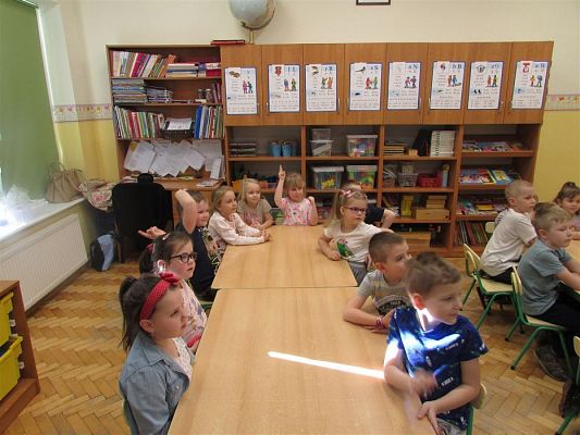 Grafika #1: Fotorelacja z Klubu Małego Odkrywcy