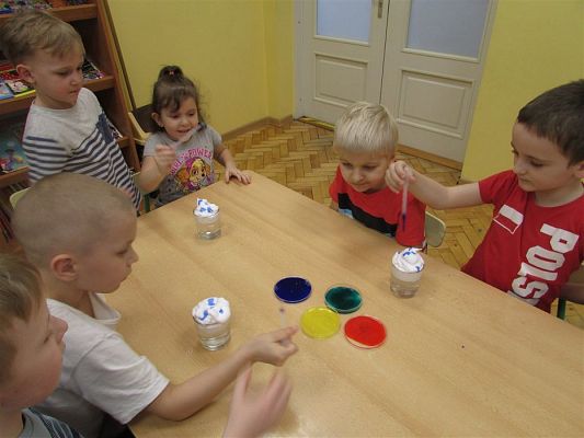 Grafika #10: Fotorelacja z Klubu Małego Odkrywcy