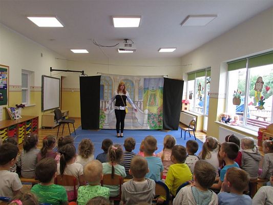 Grafika #2: 23.05.2019 Przedstawienie w wykonaniu teatru "Duet" z Krakowa pt."Magiczny ołówek"