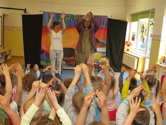 Grafika #25: 23.05.2019 Przedstawienie w wykonaniu teatru "Duet" z Krakowa pt."Magiczny ołówek"