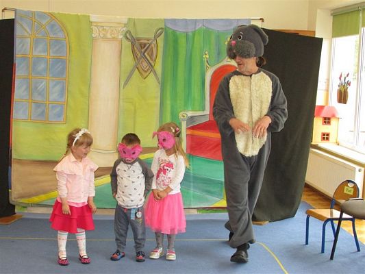 Grafika #40: 23.05.2019 Przedstawienie w wykonaniu teatru "Duet" z Krakowa pt."Magiczny ołówek"