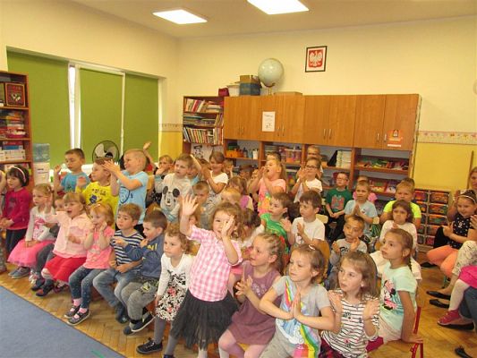 Grafika #44: 23.05.2019 Przedstawienie w wykonaniu teatru "Duet" z Krakowa pt."Magiczny ołówek"