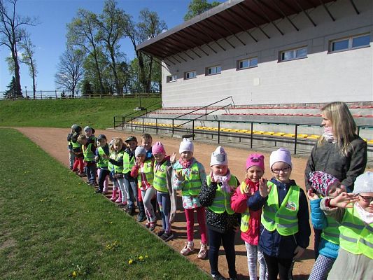 Grafika #8: 08.05.2019 Spotkanie ze strażakami z OSP w Wicku