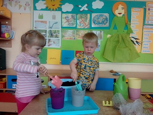 Grafika #3: 25.04.2019 Wzbogacamy nasz kącik przyrody - gr I