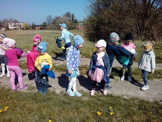 Grafika #0: 25.04.2019 Światowy Dzień Ziemi - zabawy i gry terenowe