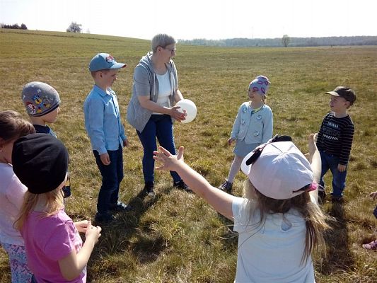 Grafika #20: 25.04.2019 Światowy Dzień Ziemi - zabawy i gry terenowe
