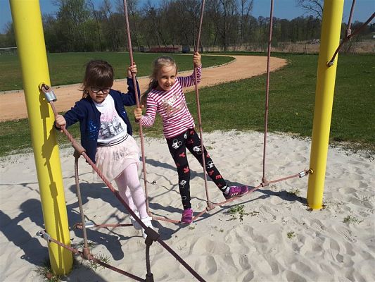 Grafika #31: 25.04.2019 Światowy Dzień Ziemi - zabawy i gry terenowe