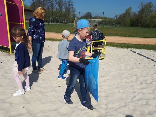 Grafika #36: 25.04.2019 Światowy Dzień Ziemi - zabawy i gry terenowe