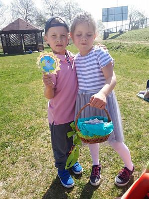 Grafika #37: 25.04.2019 Światowy Dzień Ziemi - zabawy i gry terenowe