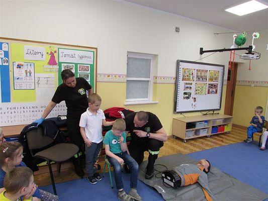 Grafika #6: 08.04.2019 Spotkanie ze Strażakami -ratownikami