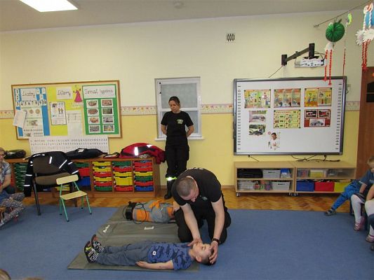 Grafika #19: 08.04.2019 Spotkanie ze Strażakami -ratownikami