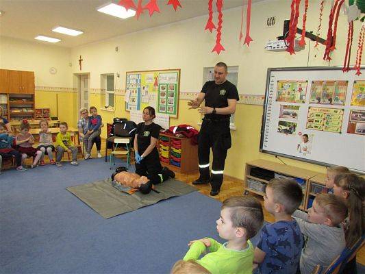 Grafika #23: 08.04.2019 Spotkanie ze Strażakami -ratownikami