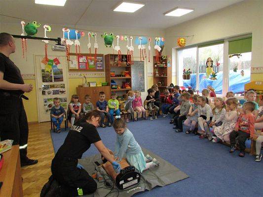 Grafika #33: 08.04.2019 Spotkanie ze Strażakami -ratownikami