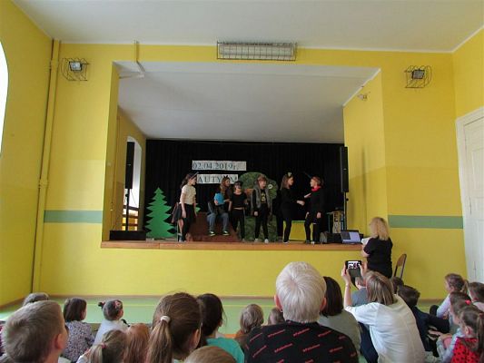 Grafika #3: 04.04.2019 Przedstawienie pt. "Czarodziej Śmiech"