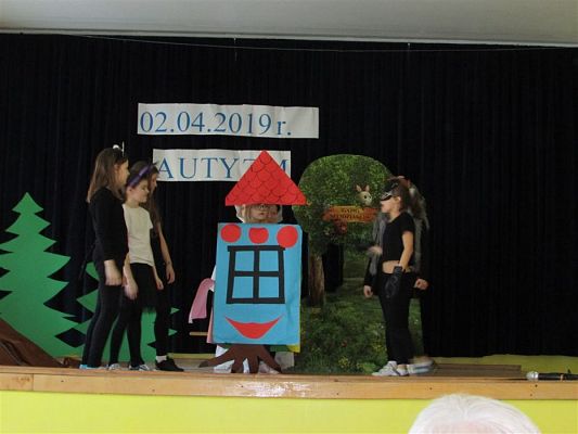 Grafika #10: 04.04.2019 Przedstawienie pt. "Czarodziej Śmiech"