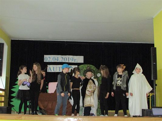 Grafika #13: 04.04.2019 Przedstawienie pt. "Czarodziej Śmiech"