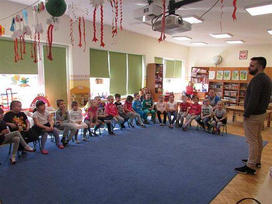 Grafika #2: 03.04.2019 Zajęcia profilaktyczne na temat środków uzależniających i zagrożeń z nimi związanych