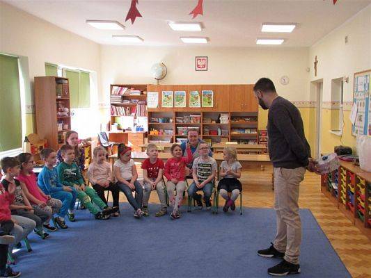 Grafika #6: 03.04.2019 Zajęcia profilaktyczne na temat środków uzależniających i zagrożeń z nimi związanych