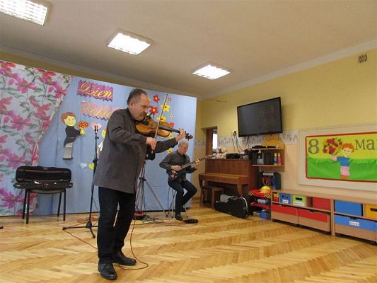 Grafika #7: 08.03.2019 Koncert muzyczny pt.&quot;Z muzyką dookoła świata&quot;