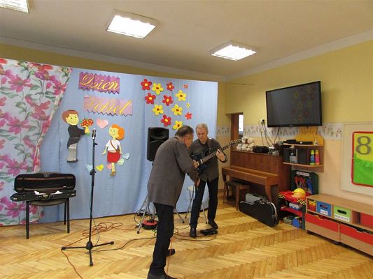 Grafika #9: 08.03.2019 Koncert muzyczny pt.&quot;Z muzyką dookoła świata&quot;