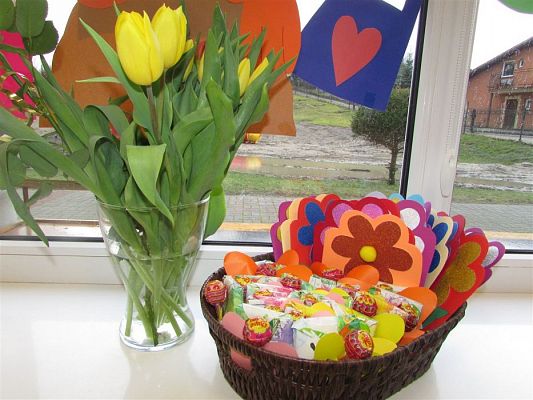 Grafika #1: 08.03.2019 Dzień Kobiet