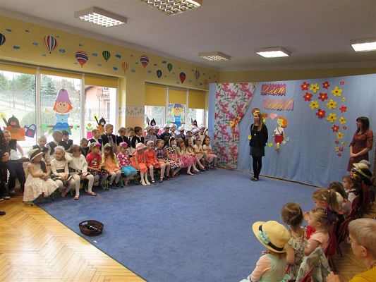 Grafika #22: 08.03.2019 Dzień Kobiet