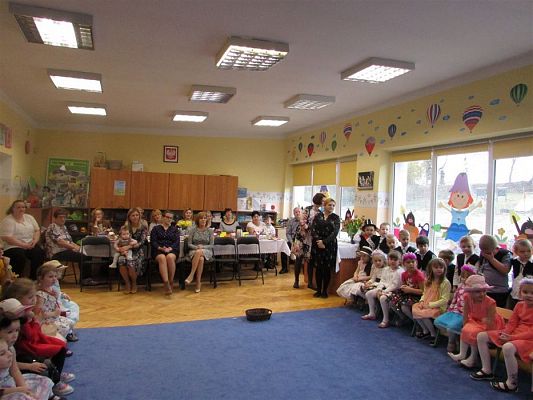 Grafika #23: 08.03.2019 Dzień Kobiet