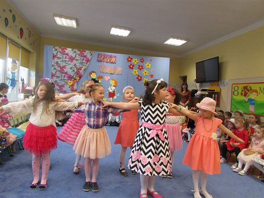 Grafika #30: 08.03.2019 Dzień Kobiet