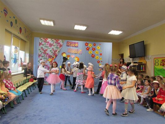 Grafika #33: 08.03.2019 Dzień Kobiet