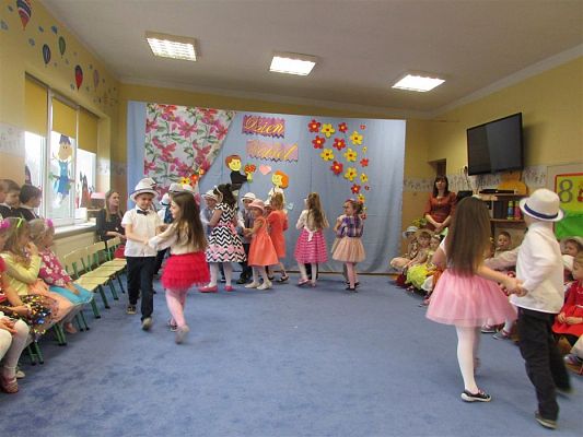 Grafika #34: 08.03.2019 Dzień Kobiet