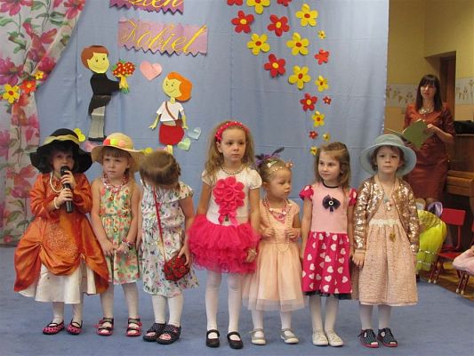 Grafika #46: 08.03.2019 Dzień Kobiet