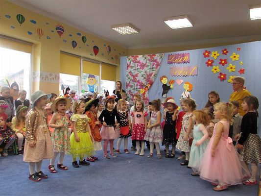 Grafika #48: 08.03.2019 Dzień Kobiet