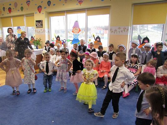 Grafika #52: 08.03.2019 Dzień Kobiet