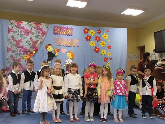 Grafika #56: 08.03.2019 Dzień Kobiet