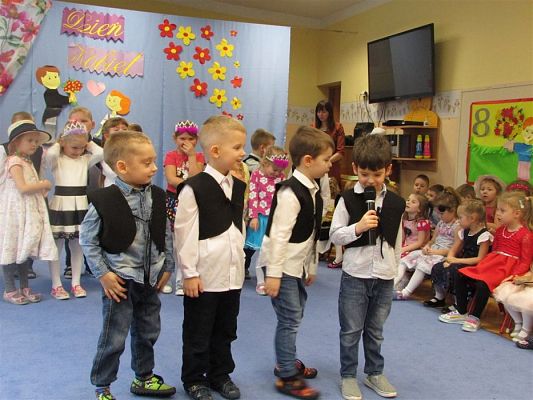 Grafika #58: 08.03.2019 Dzień Kobiet