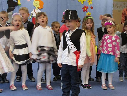 Grafika #60: 08.03.2019 Dzień Kobiet