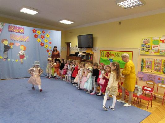 Grafika #62: 08.03.2019 Dzień Kobiet