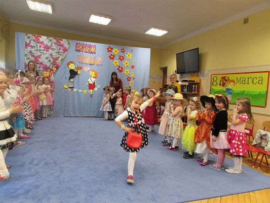 Grafika #65: 08.03.2019 Dzień Kobiet